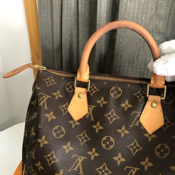 Louis Vuitton Speedy 30 Handbag. Brown & Tan, Monogram. 12 x 9 x 8. Good Shape. - Picture 14 of 16